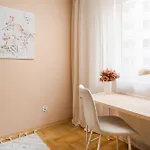 Daire National Stadium Cozy Retreat By Bookinghost Varşova