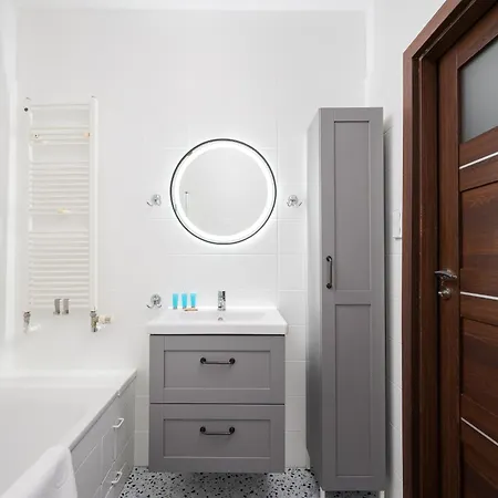 National Stadium Cozy Retreat By Bookinghost *